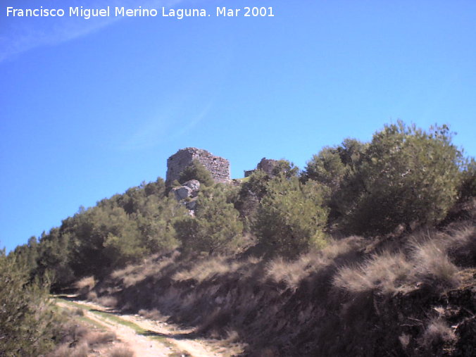 Castillo de Arenas. Recinto Inferior - Castillo de Arenas. Recinto Inferior. Castillo desde el carril