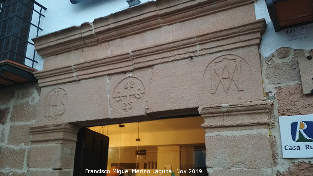 Casona de los Caridad-Zambrana - Casona de los Caridad-Zambrana. Dintel