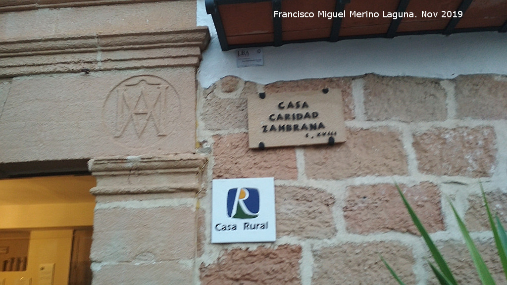 Casona de los Caridad-Zambrana - Casona de los Caridad-Zambrana. Placa