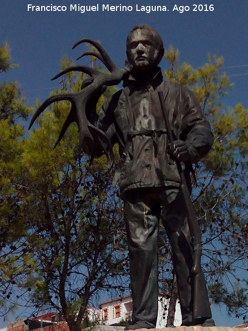 Monumento al Buen Cazador - Monumento al Buen Cazador. Estatua