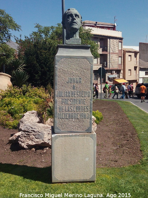 Monumento a Julian Besteiro - Monumento a Julian Besteiro. 