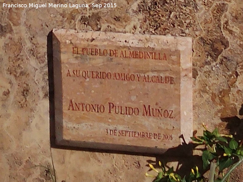 Monumento a Antonio Pulido Muoz - Monumento a Antonio Pulido Muoz. Placa