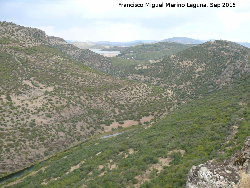 Ro Guadalmena - Ro Guadalmena. Al fondo el pantano