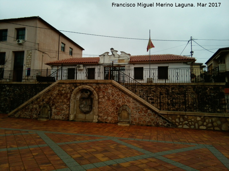 Plaza Luis Escudero - Plaza Luis Escudero. Escudo