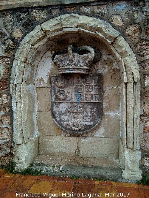 Plaza Luis Escudero - Plaza Luis Escudero. Escudo herldico