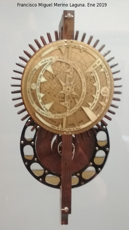 Alfonso X el Sabio - Alfonso X el Sabio. Reconstruccin del Reloj de mercurio de Alfonso X el Sabio. Palacio Dar Al-Horra - Granada