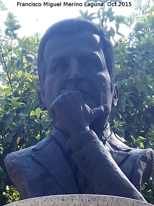 Monumento a Adolfo Surez - Monumento a Adolfo Surez. Busto