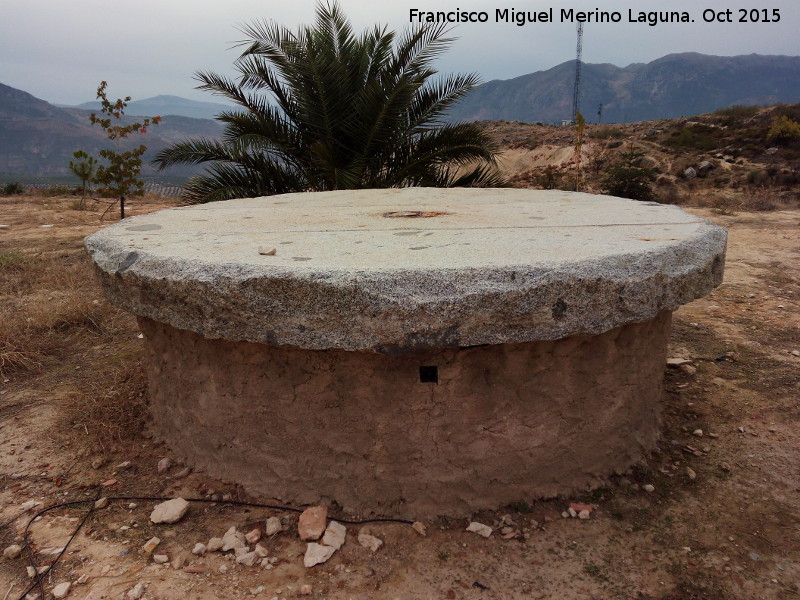 Piedras de molino de las Cuevas de los Majuelos y Aro - Piedras de molino de las Cuevas de los Majuelos y Aro. En las cercanas de la Cueva de Aro