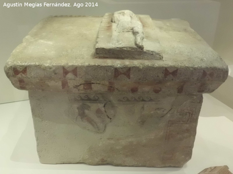 Necrpolis Ibrica de Ttugi - Necrpolis Ibrica de Ttugi. Caja funeraria finales IV principios III a.C. MAN - Madrid