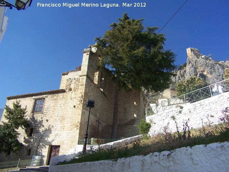 Iglesia de la Asuncin - Iglesia de la Asuncin. Al fondo el castillo