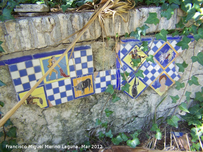 Paseo de los Adoquines - Paseo de los Adoquines. Azulejos taurinos