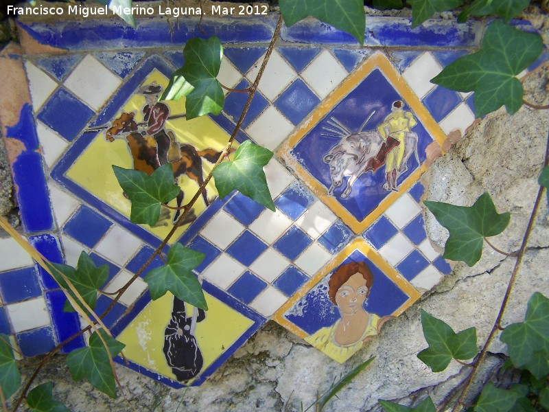 Paseo de los Adoquines - Paseo de los Adoquines. Azulejos taurinos