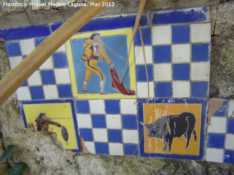 Paseo de los Adoquines - Paseo de los Adoquines. Azulejos taurinos