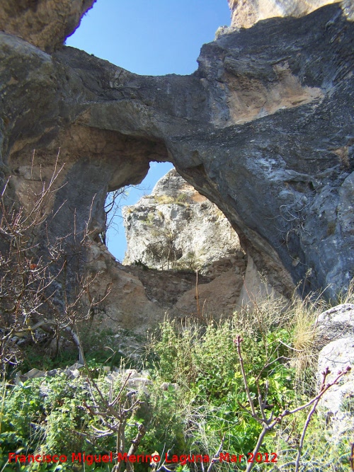 Castillo de El Rosel - Castillo de El Rosel. Arco de piedra