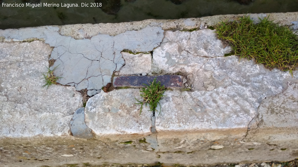 Fuente del Espino - Fuente del Espino. Grapas de unin