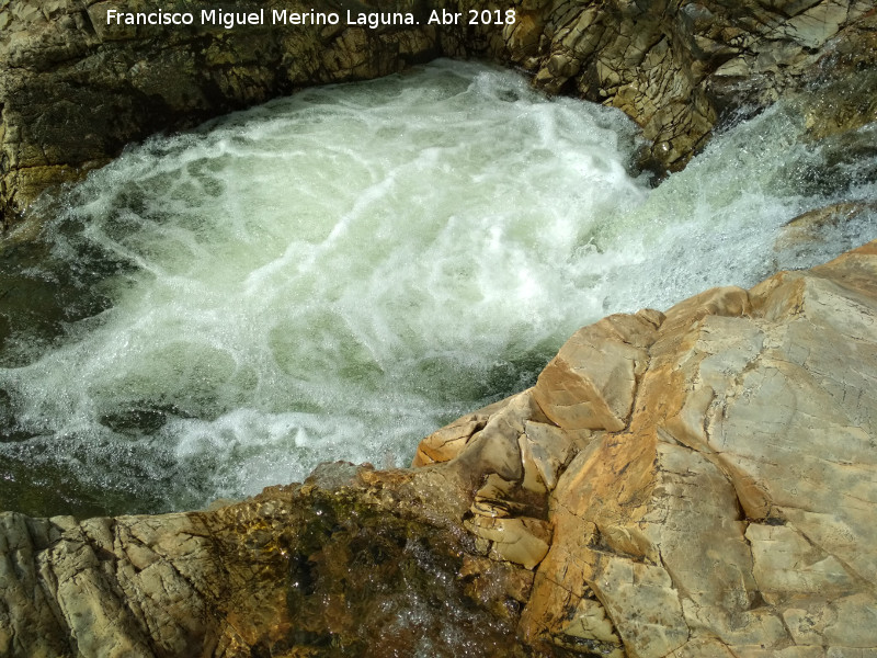 Cascada de la Cimbarra - Cascada de la Cimbarra. Segunda poza