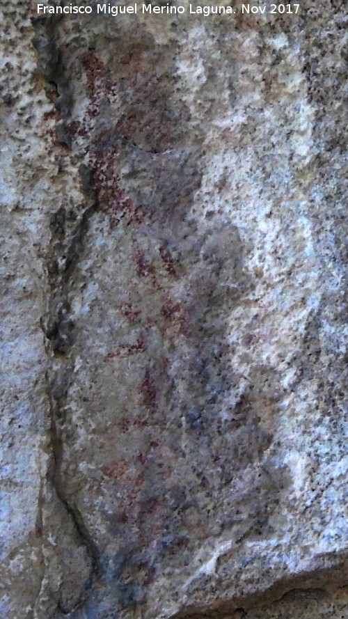 Pinturas rupestres de la Cueva de la Graja-Grupo VII - Pinturas rupestres de la Cueva de la Graja-Grupo VII. Restos de los dos antropomorfos bajo las lneas zig zag superiores