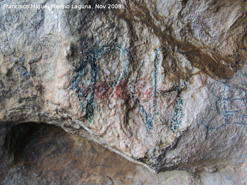 Pinturas rupestres de la Cueva de la Graja-Grupo XII - Pinturas rupestres de la Cueva de la Graja-Grupo XII. Barra superior