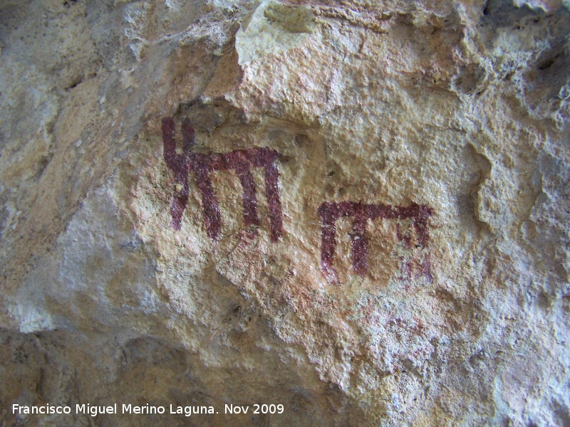 Pinturas rupestres de la Cueva de la Graja-Grupo XV - Pinturas rupestres de la Cueva de la Graja-Grupo XV. Zooformos