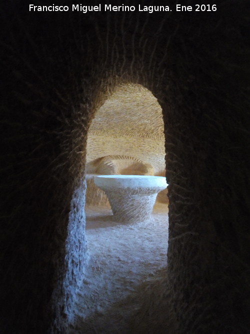 Casa Cueva de la Roca - Casa Cueva de la Roca. Acceso al interior del comedor