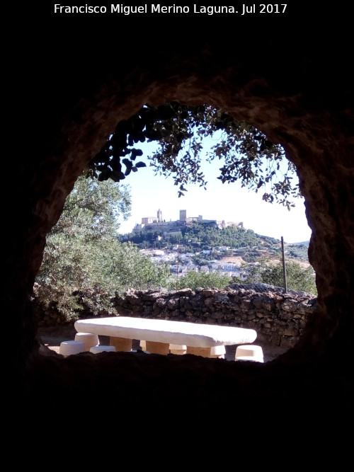 Casa Cueva de la Roca - Casa Cueva de la Roca. Ventana con vistas a la Mota