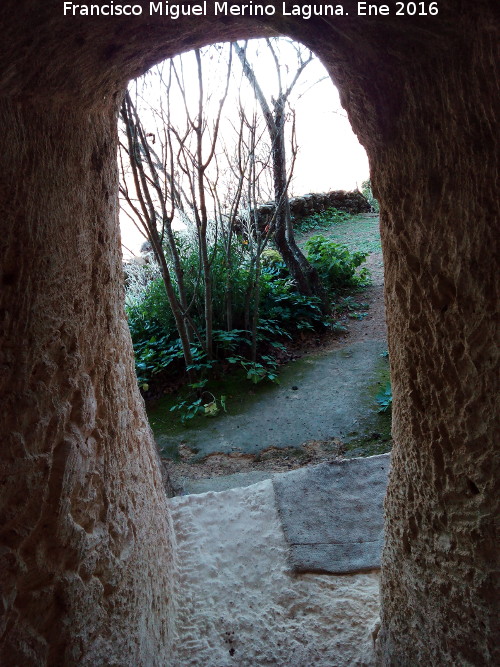 Casa Cueva Tallada del Tajo del Hacha - Casa Cueva Tallada del Tajo del Hacha. Puerta y terraza mirador