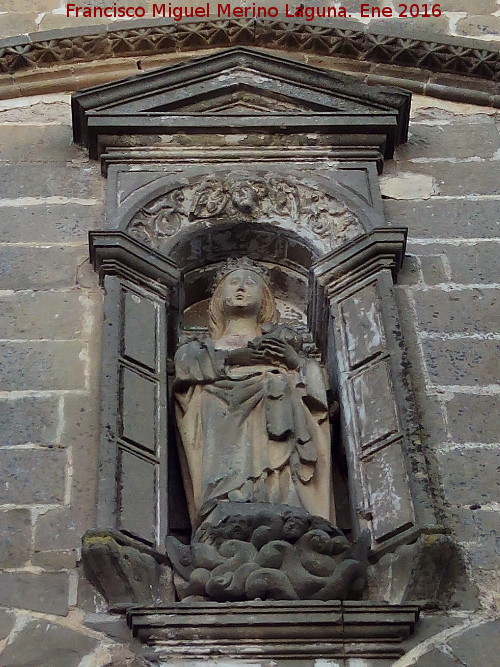 Catedral de Baeza. Puerta Gótica cegada - Catedral de Baeza. Puerta Gótica cegada. Hornacina de la Virgen
