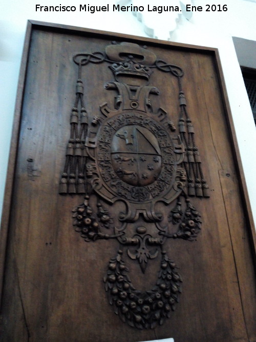 Catedral de Baeza. Museo - Catedral de Baeza. Museo. Escudo del obispo de Baeza Baltasar Moscoso y Sandobal 1619-1646