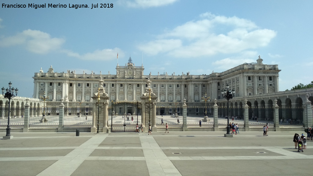 Palacio Real - Palacio Real. Fachada sur