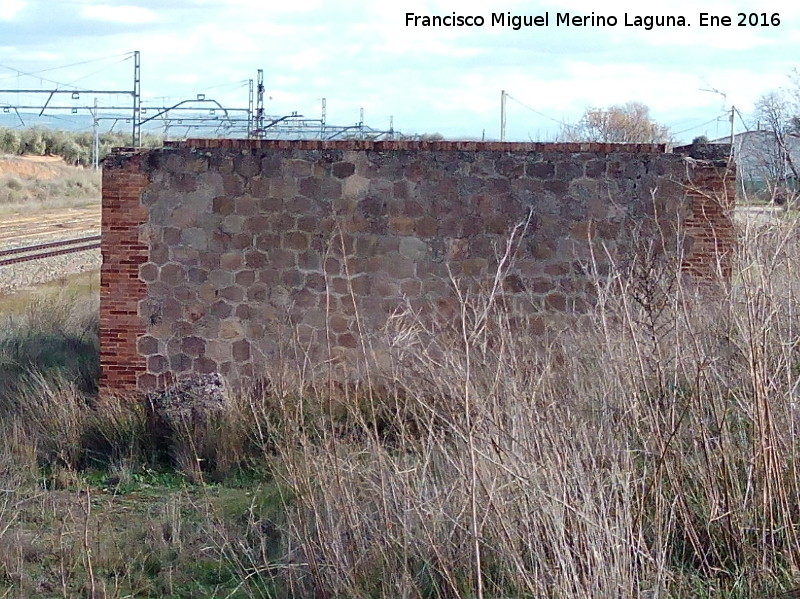 Estacin de Mengbar - Estacin de Mengbar. Edificacin ferroviaria