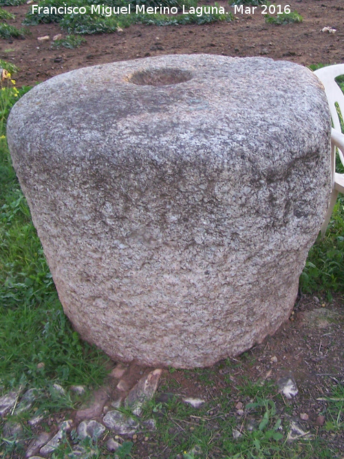 Cortijo del Vizconde - Cortijo del Vizconde. Piedra de molino