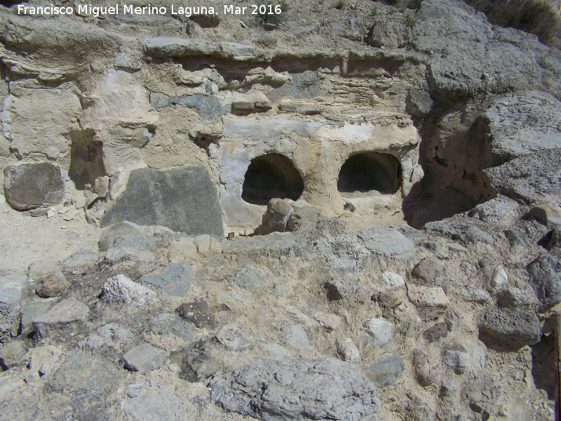 Castelln Alto. Ladera Este - Castelln Alto. Ladera Este. Sepulturas y vivienda