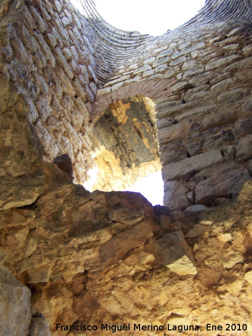 Castillo de Otiar. Torren de Acceso - Castillo de Otiar. Torren de Acceso. Puerta de acceso al habitculo