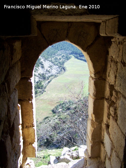 Castillo de Otiar. Torre del Homenaje - Castillo de Otiar. Torre del Homenaje. Puerta de acceso desde el interior