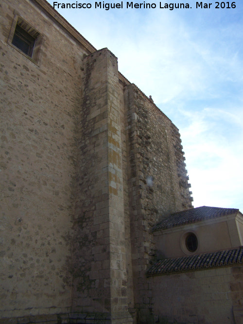 Colegiata de Santa Mara la Mayor - Colegiata de Santa Mara la Mayor. Contrafuerte