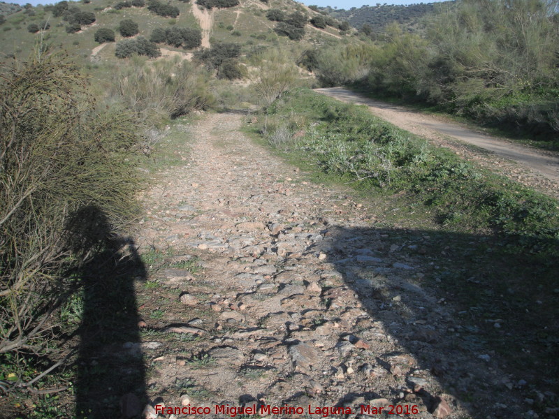 Mina el Porvenir Oscuro - Mina el Porvenir Oscuro. Antiguo camino junto al nuevo