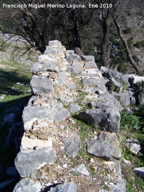 Iglesia de Otiar - Iglesia de Otiar. Grosor del muro