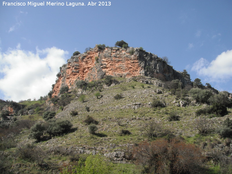 Otiar Viejo - Otiar Viejo. Paredes de piedra que protegen el poblado