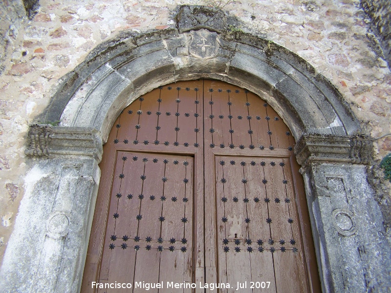 Iglesia de Ntra Sra del Collado - Iglesia de Ntra Sra del Collado. Portada lateral