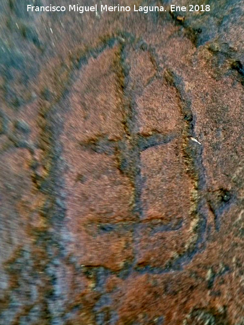 Petroglifos de Burguillos - Petroglifos de Burguillos. Doble cruciforme inserto en figura envolvente