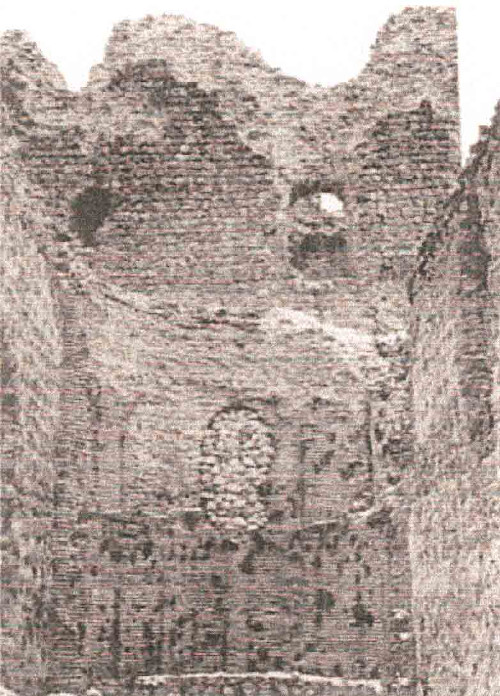 Torre del Homenaje - Torre del Homenaje. Foto antigua. Al principio la capilla y al fondo la Torre del Homenaje