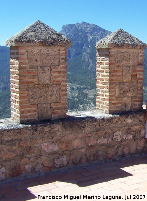 Torre del Homenaje - Torre del Homenaje. Almenas y el Yelmo al fondo