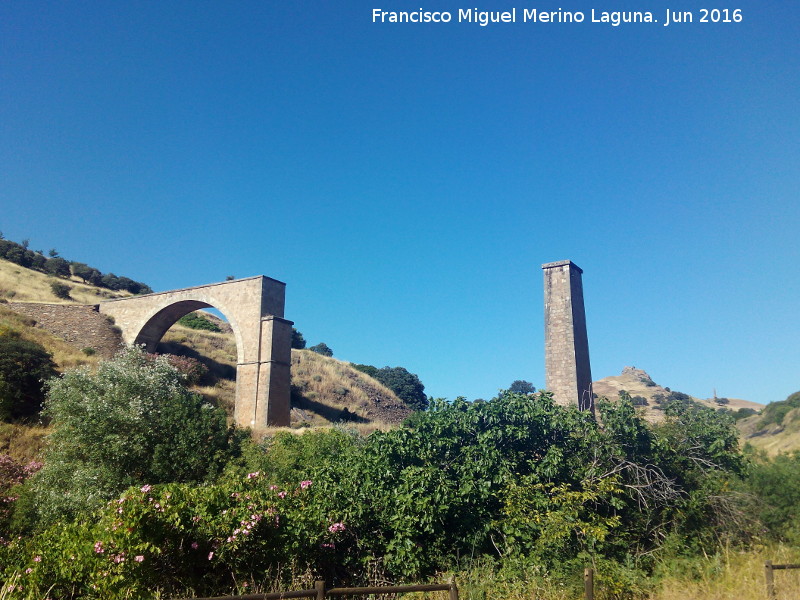 Viaducto de la -Aquisgrana - Viaducto de la -Aquisgrana. Arco grande y pilar