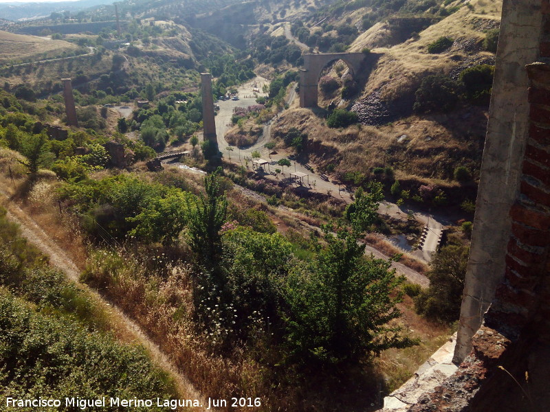 Viaducto de la -Aquisgrana - Viaducto de la -Aquisgrana. Vistas desde lo alto de la mina