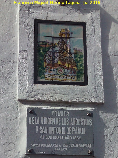 Ermita de las Angustias - Ermita de las Angustias. Virgen de las Angustias y placa con ao de construccin