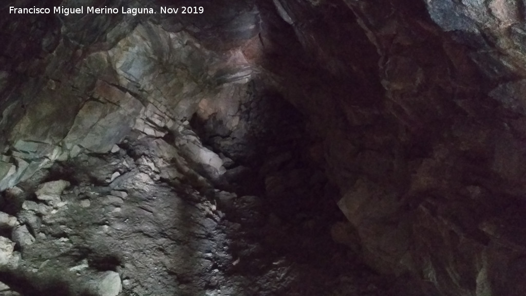 Pinturas rupestres de la Cueva de la Mina - Pinturas rupestres de la Cueva de la Mina. Interior de la Cueva de la Mina