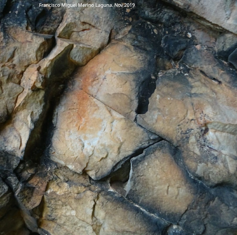 Pinturas rupestres de la Cueva de la Mina - Pinturas rupestres de la Cueva de la Mina. Figura indita