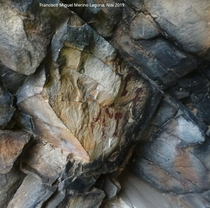 Pinturas rupestres de la Cueva de la Mina - Pinturas rupestres de la Cueva de la Mina. Antropomorfos bajos de la izquierda