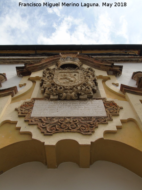 Fuente de la Piedra Escrita - Fuente de la Piedra Escrita. Escudo y cartela