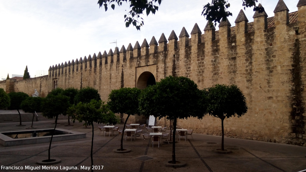 Muralla de la Calle Cairun - Muralla de la Calle Cairun. Altura de la Puerta de la Luna